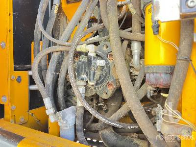 Lintekskavaator JCB JS210 Pelle Sur Chenilles: pilt 11