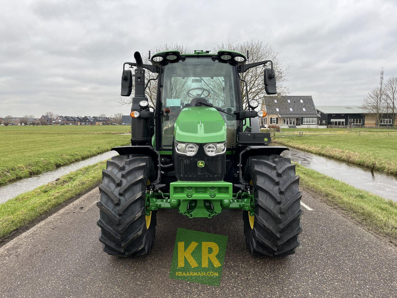 Uus Traktor 6120M John Deere: pilt 8