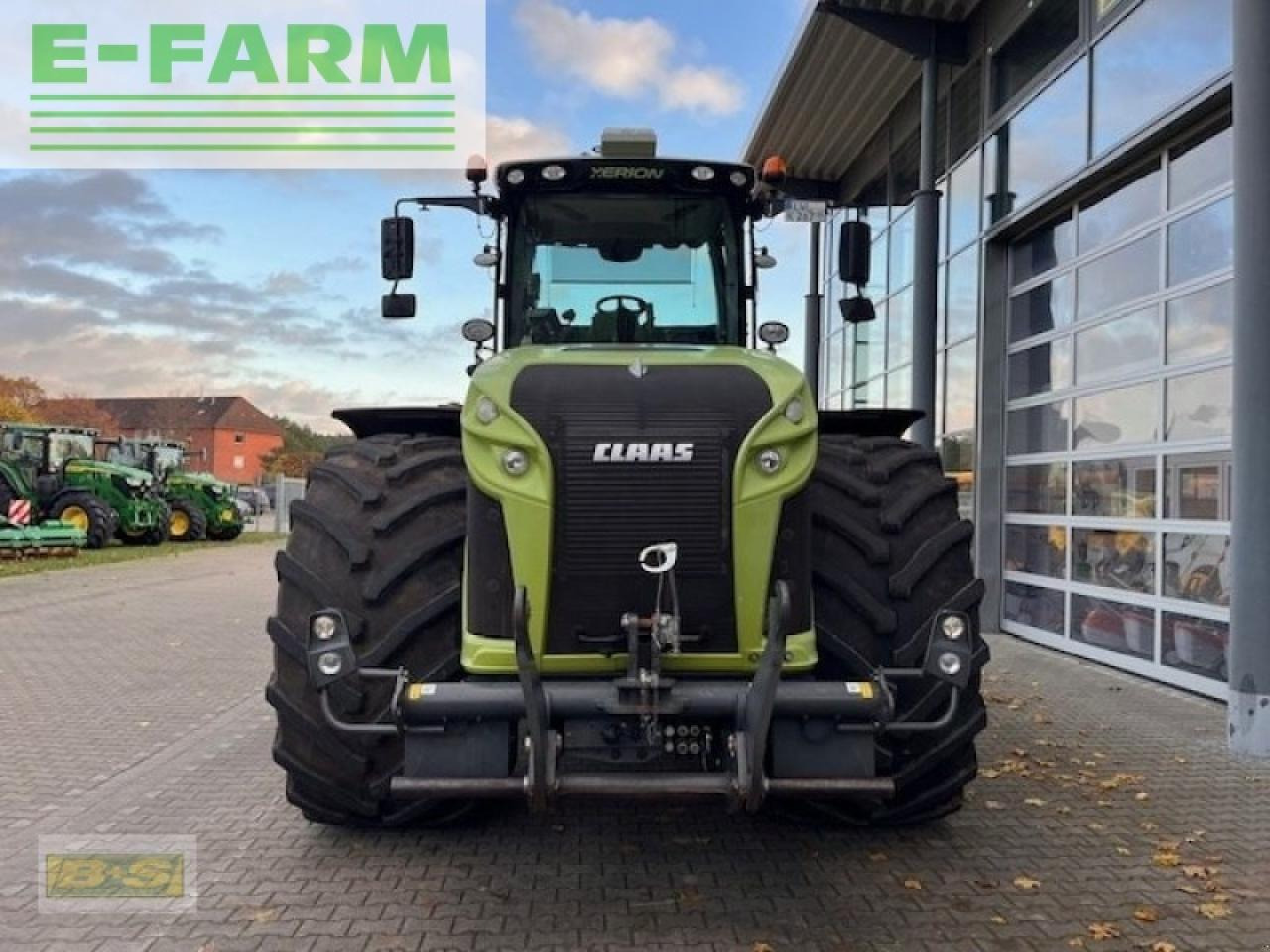 Traktor CLAAS xerion 4000 trac vc TRAC VC: pilt 13