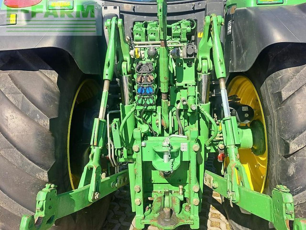 Traktor John Deere 6155r: pilt 8