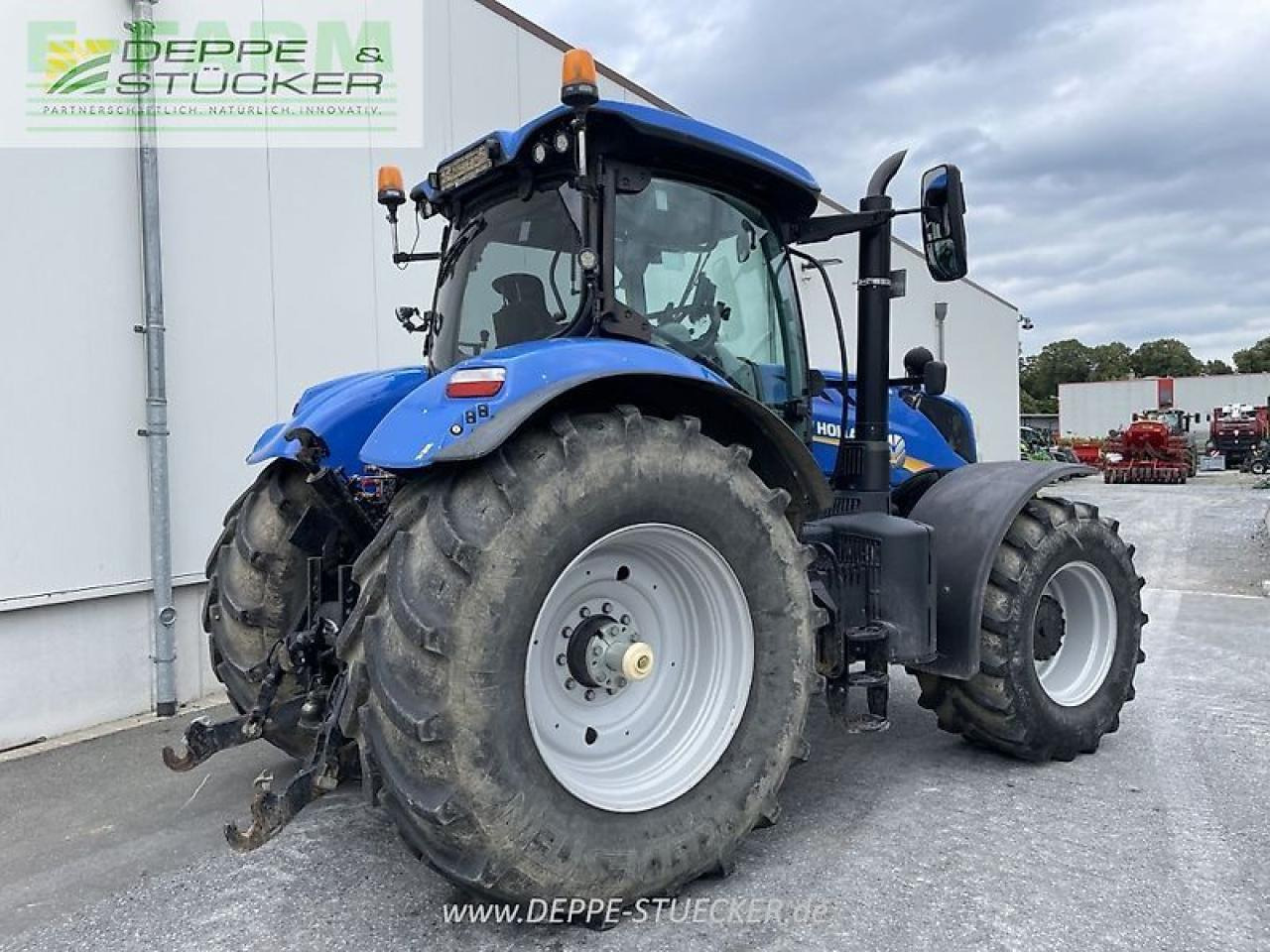 Traktor New Holland t7.230: pilt 6