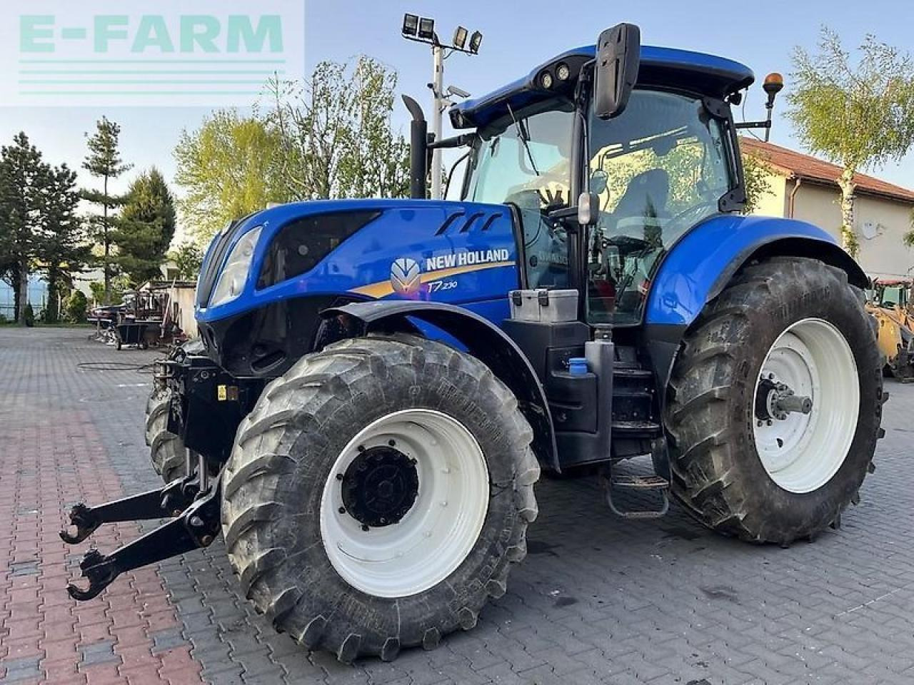 Traktor New Holland t7.230 power command: pilt 9