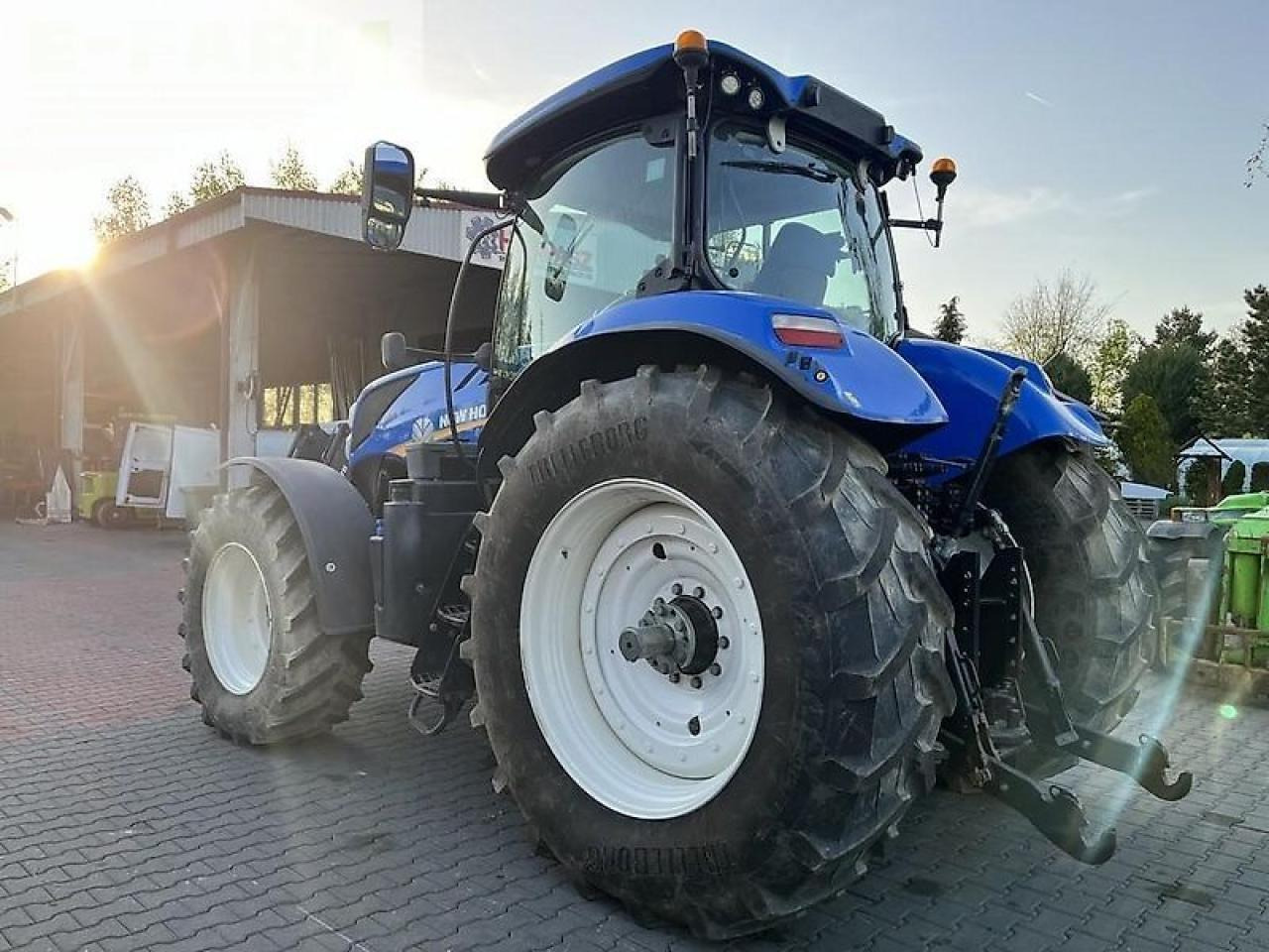 Traktor New Holland t7.230 power command: pilt 8