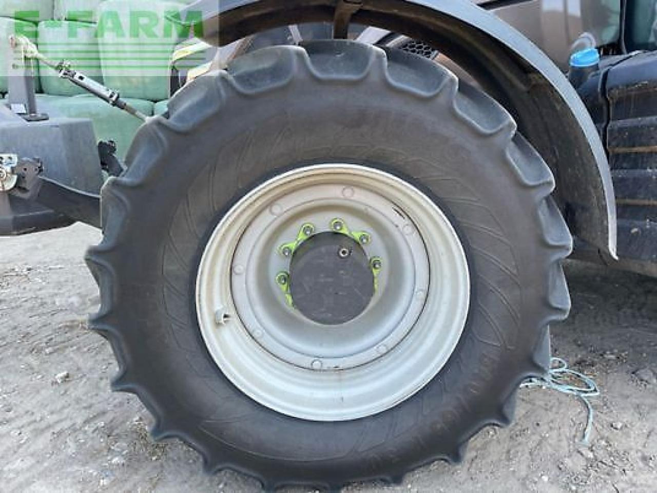 Traktor Valtra t235v: pilt 7