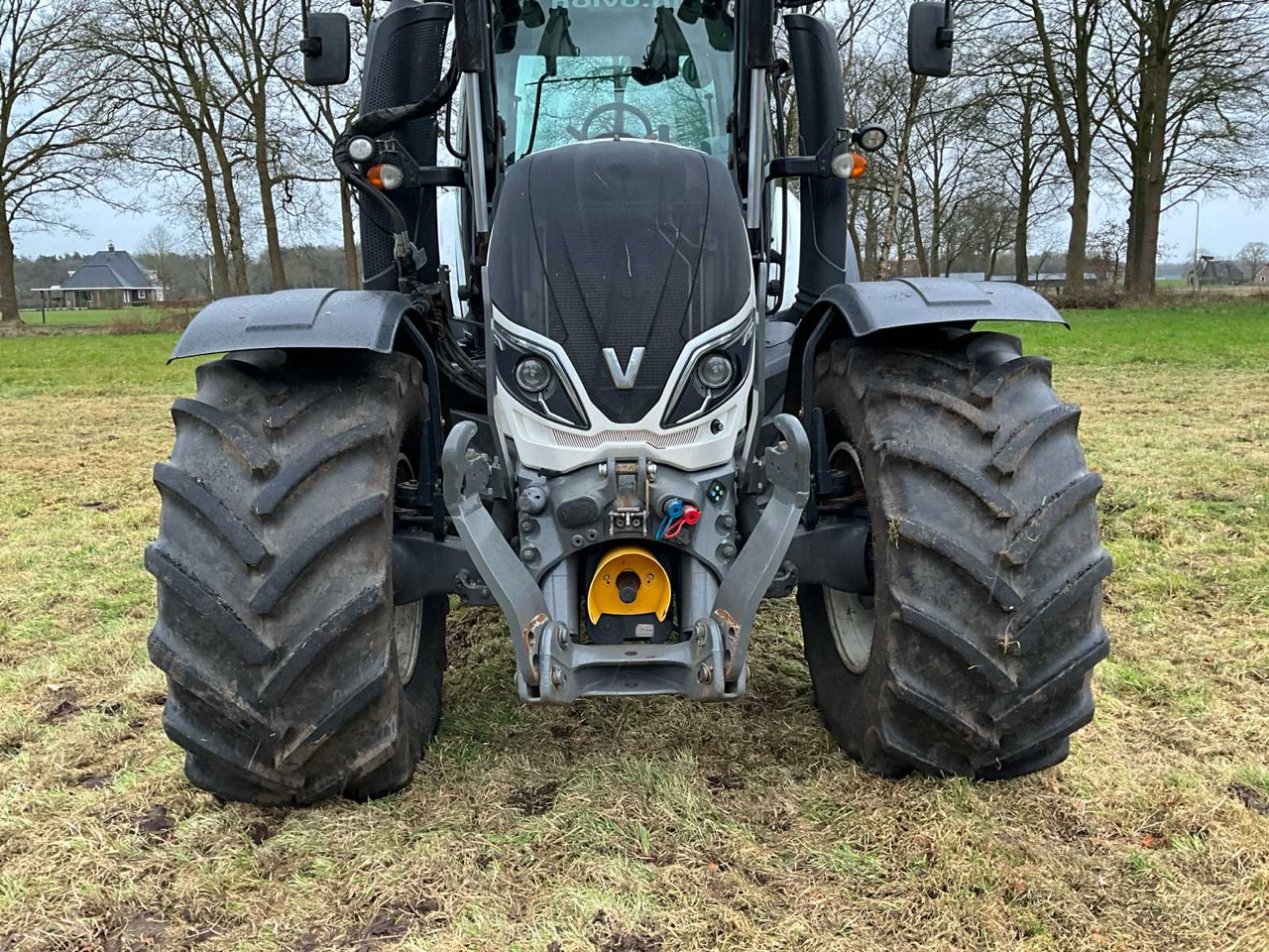 Traktor Valtra T144: pilt 26