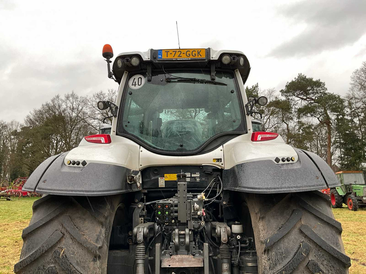 Traktor Valtra T144: pilt 40