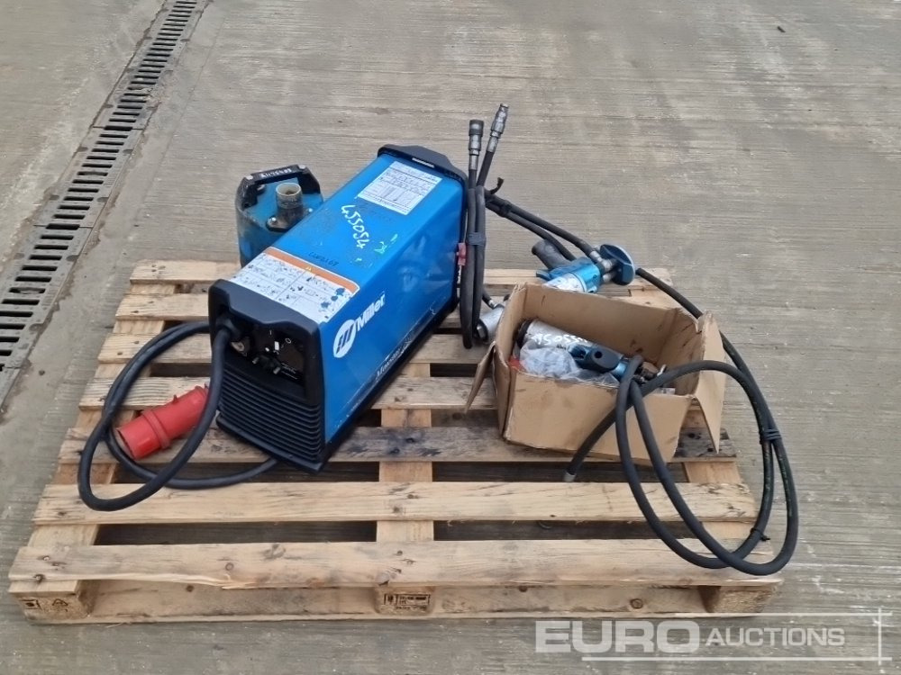 Ehitusseade Hydraulic Impact Wrench (2 of), Miller 415Volt Welder, Submersible Pump: pilt 6