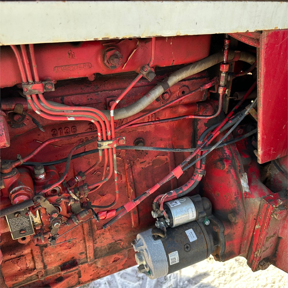 Traktor International IH I - 574: pilt 21