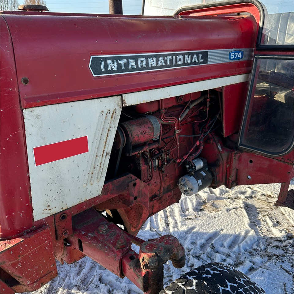 Traktor International IH I - 574: pilt 22